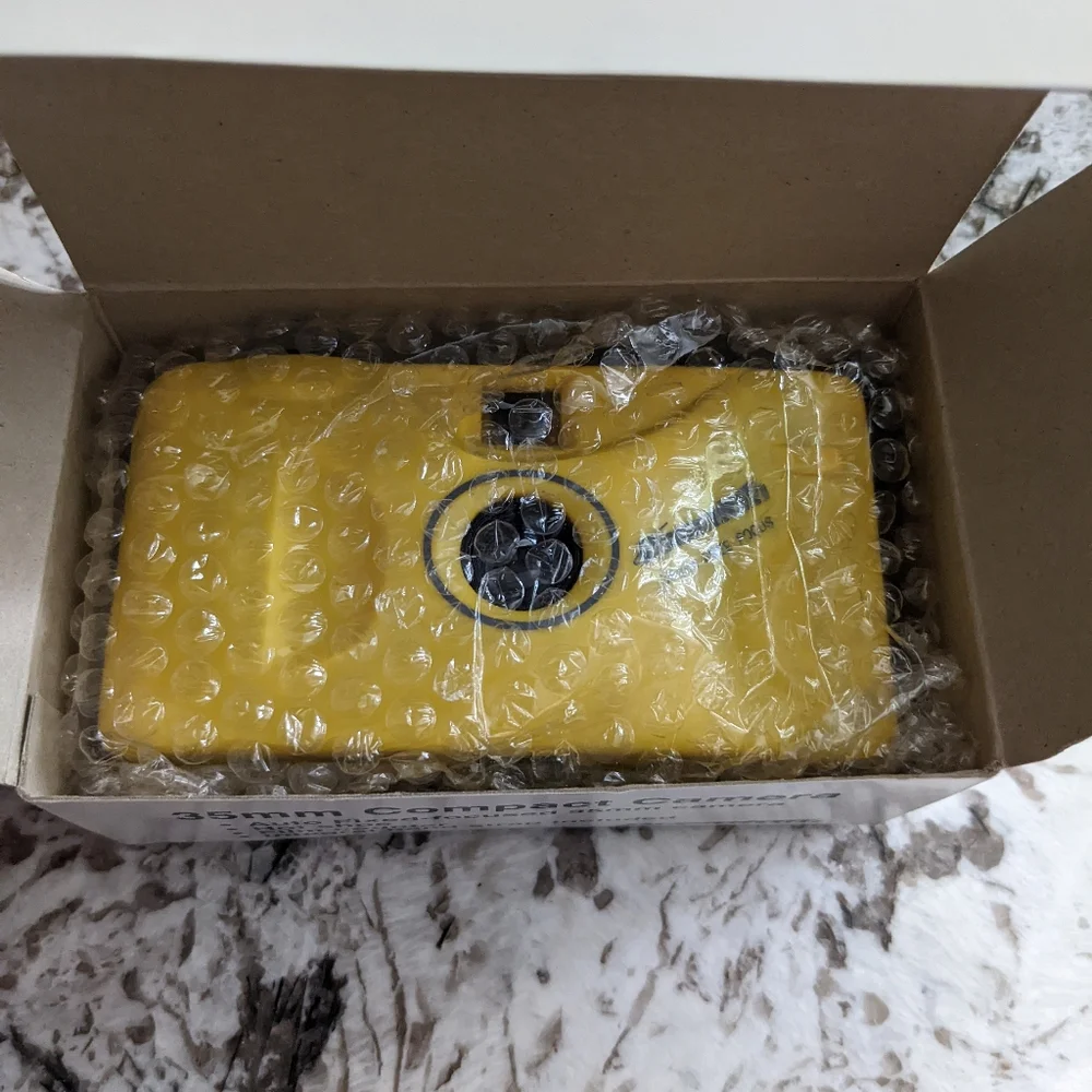 VTG, NWB Premium 35 mm Film Camera in Yellow